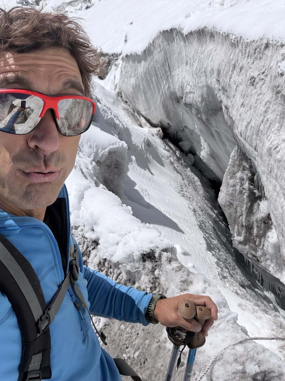 Grieta glaciar en el camino al Campo 1 del Manaslu